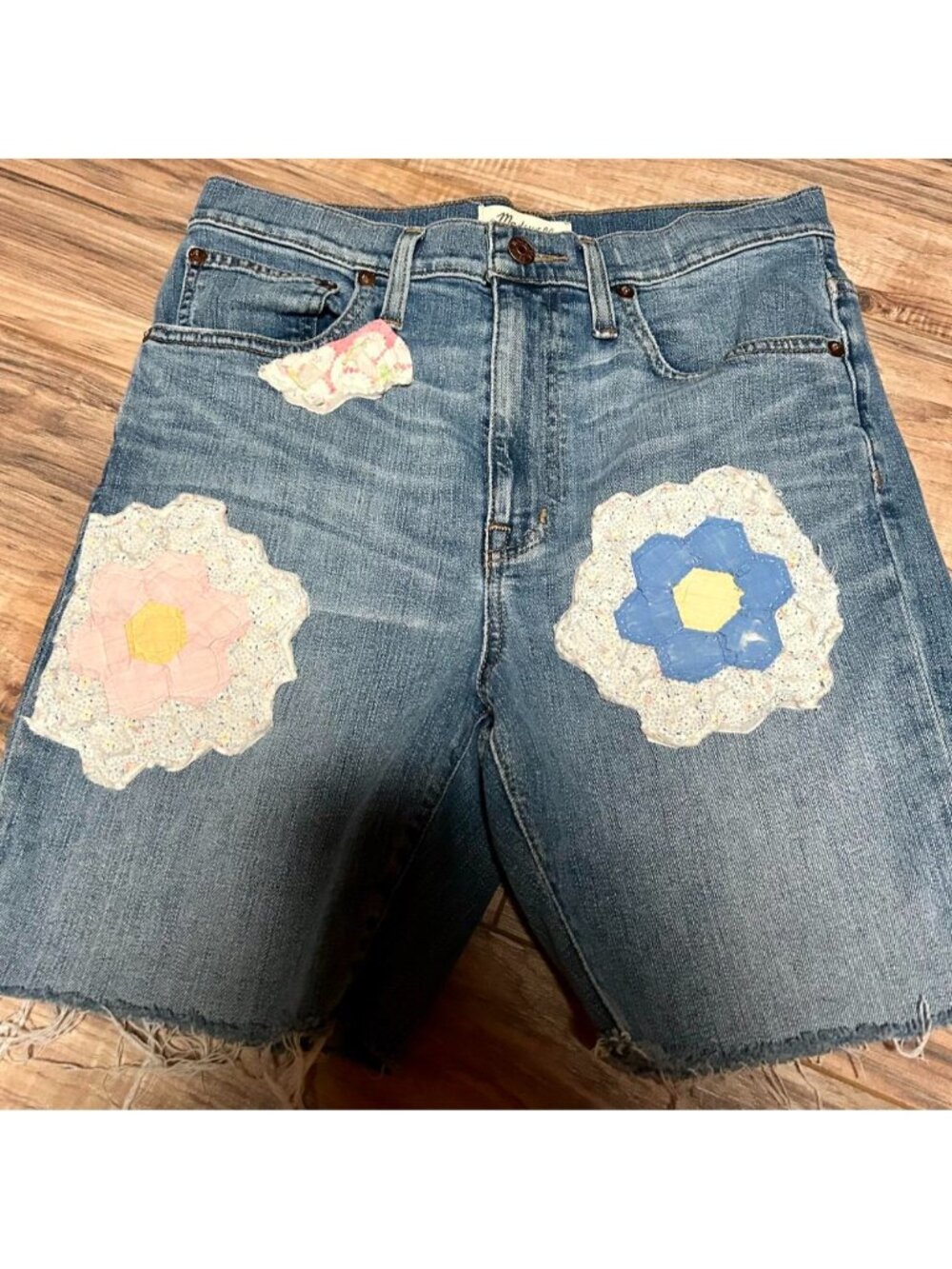 Madewell High rise shorts with vintage grandmas flower quilt blocks.size 27